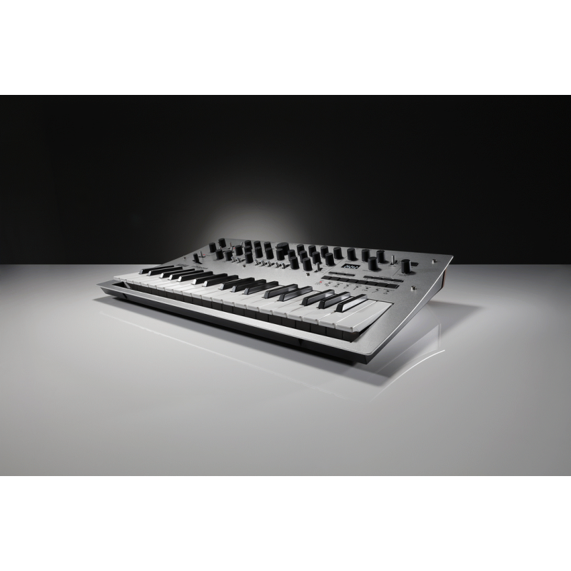 KORG Minilogue 37-Key Analog Polyphonic Synthesizer with Sequencer and Delay — view 6