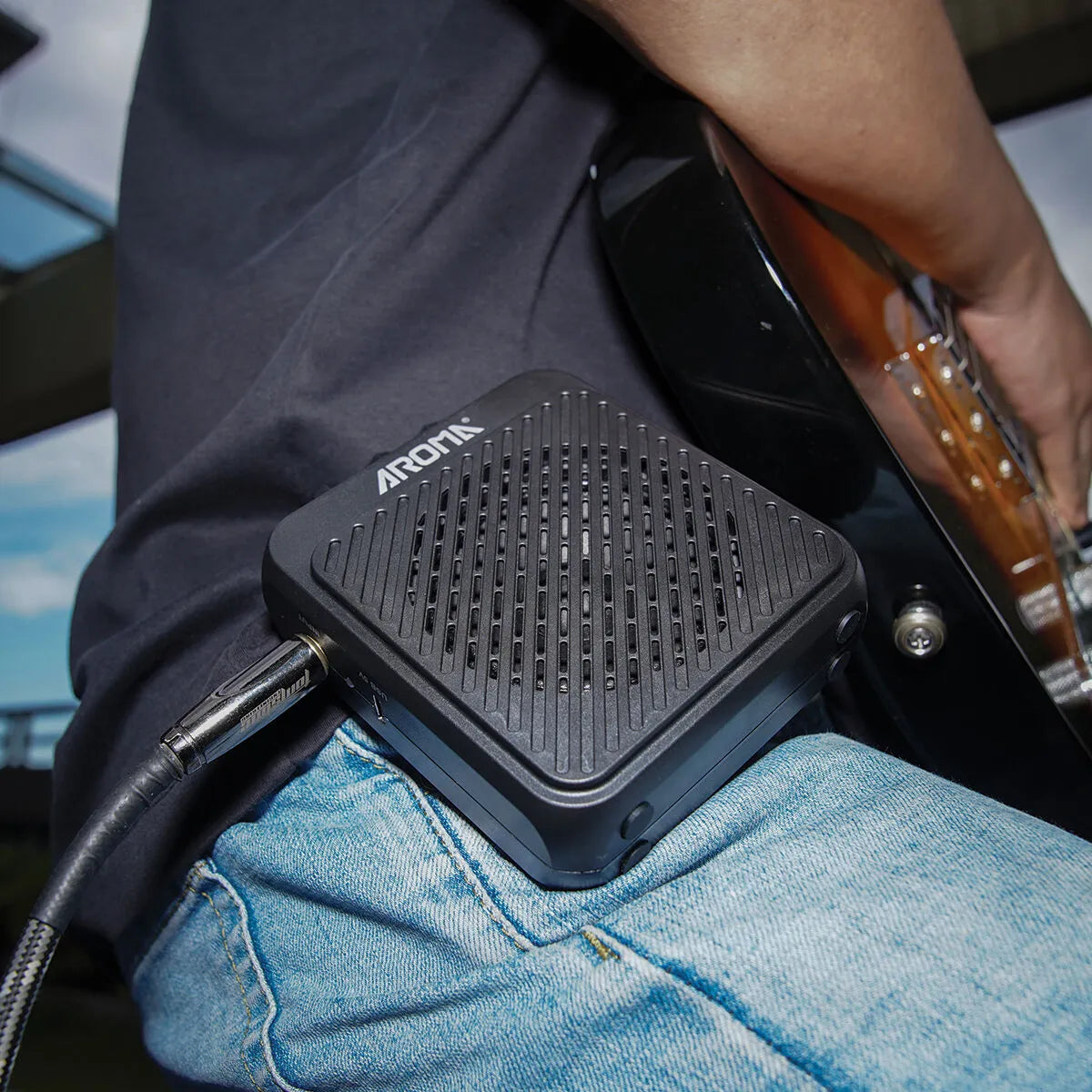 Aroma 3W Electric Guitar Belt-Clip Amplifier AG-03N, Bluetooth, 1.75" Speaker, 1300mAh Battery, USB-C, 5 Hours Playtime, Compact Design — view 5