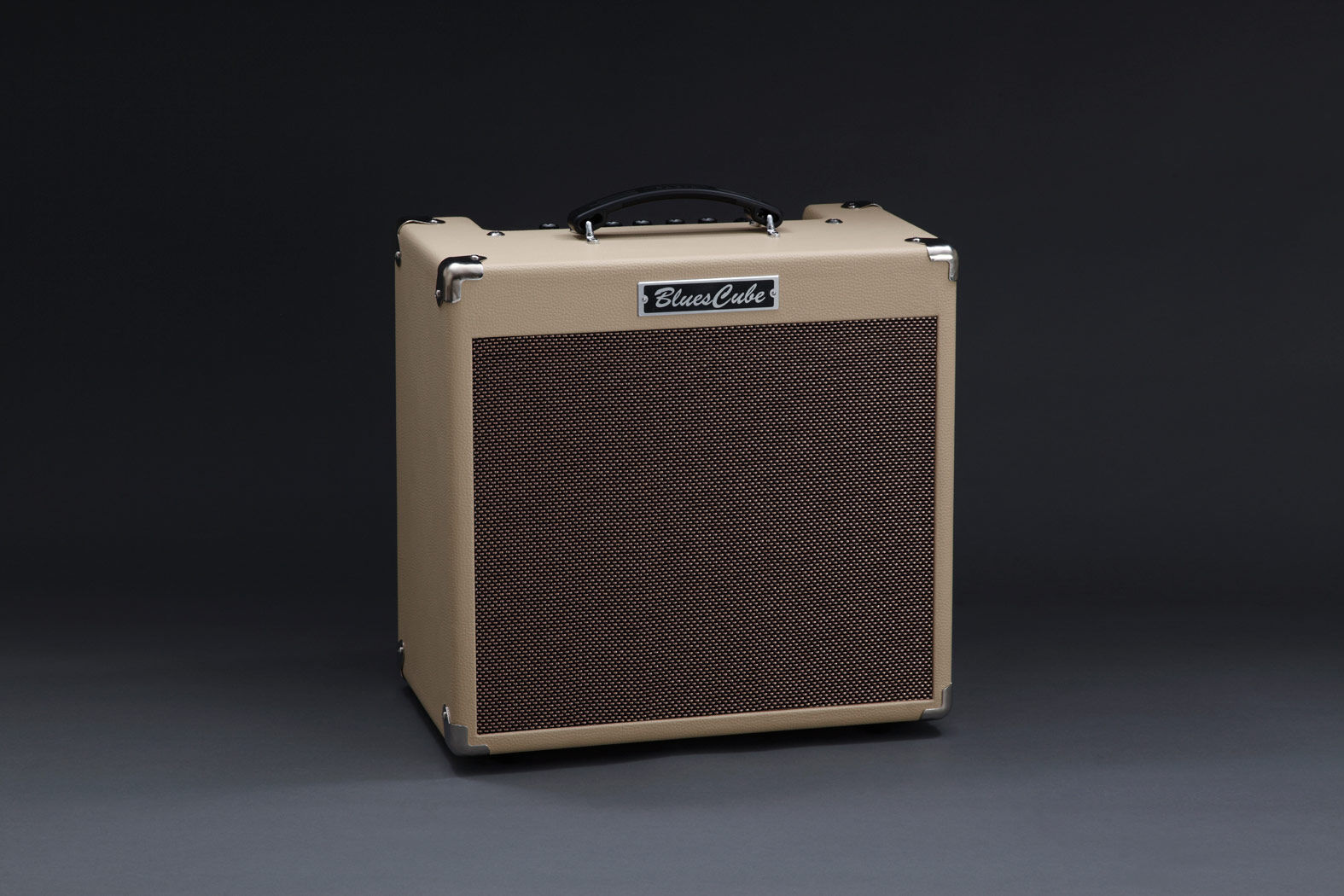 ROLAND Blues Cube Hot 30W Guitar Amplifier - Compact Tube Logic Tone Combo with 12-Inch Speaker — view 6