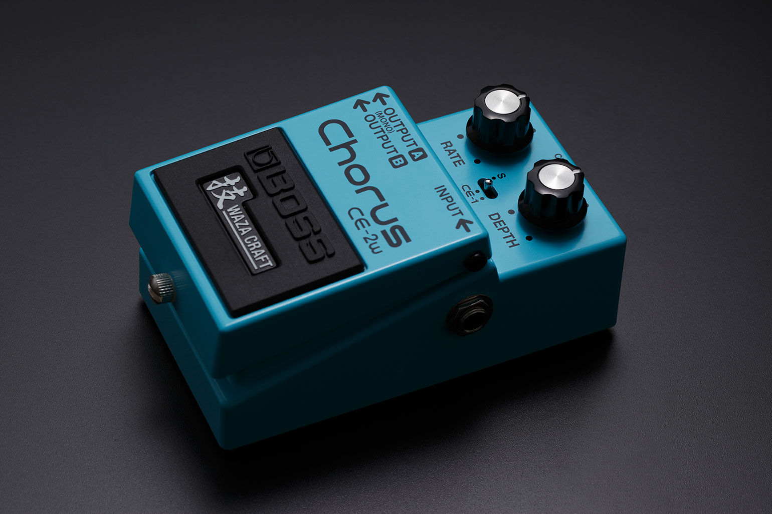 BOSS CE-2W Chorus Pedal - Compact Analog Chorus Effects, True Bypass, Vintage Mode, Custom Mode, 1976 Legacy Design — view 6