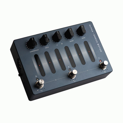 Darkglass Alpha Omega Photon Pedal and Interface — view 4