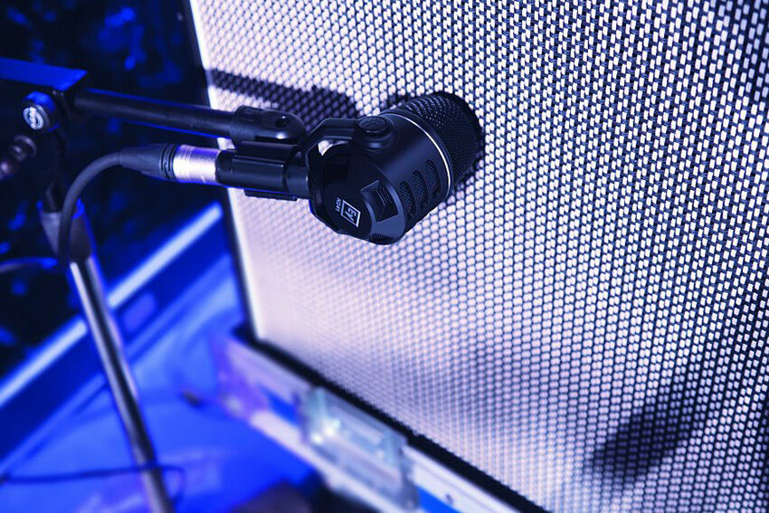 Electro-Voice ND46 Dynamic Supercardioid Instrument Microphone for Drums/Percussion — view 2
