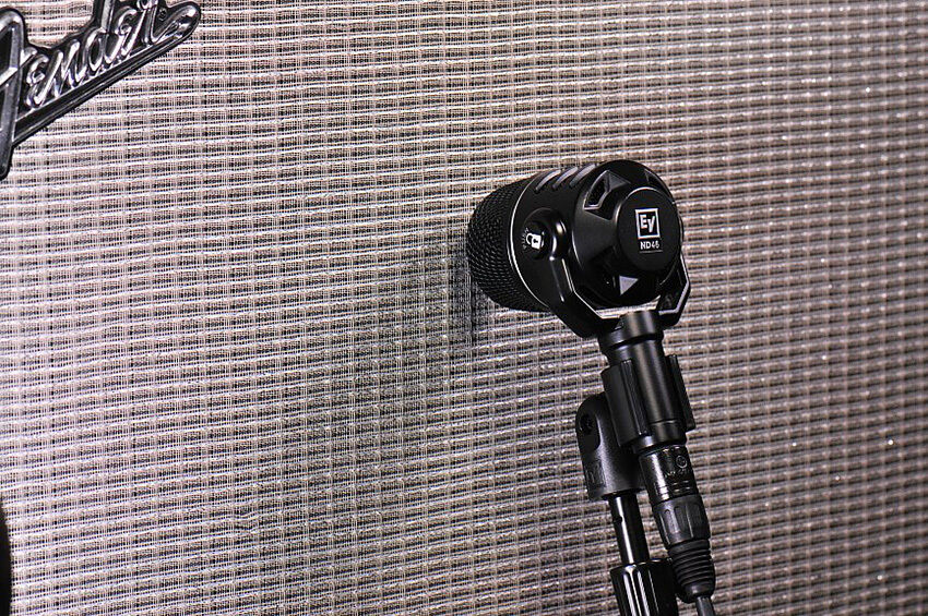 Electro-Voice ND46 Dynamic Supercardioid Instrument Microphone for Drums/Percussion — view 4