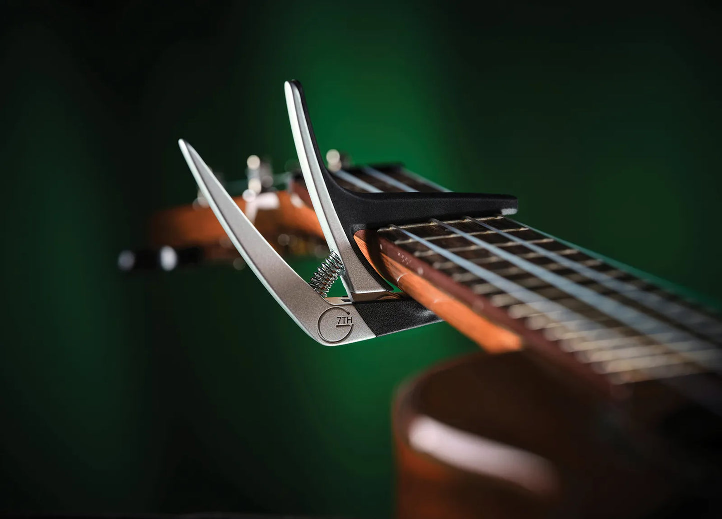 G7 Nashville Ukulele Silver Capo - Lightweight, easy to use, reduces tuning issues, suitable for all ukulele sizes, silicone wrap for tone protection. — view 4