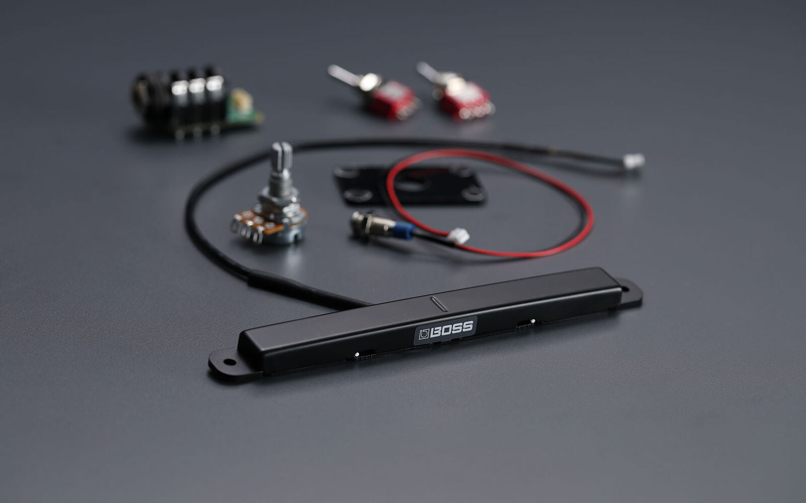 BOSS GK5-KIT-B Electric Bass Internal Install Kit with GK-5B Divided Pickup System for 4-6 String Basses — view 4