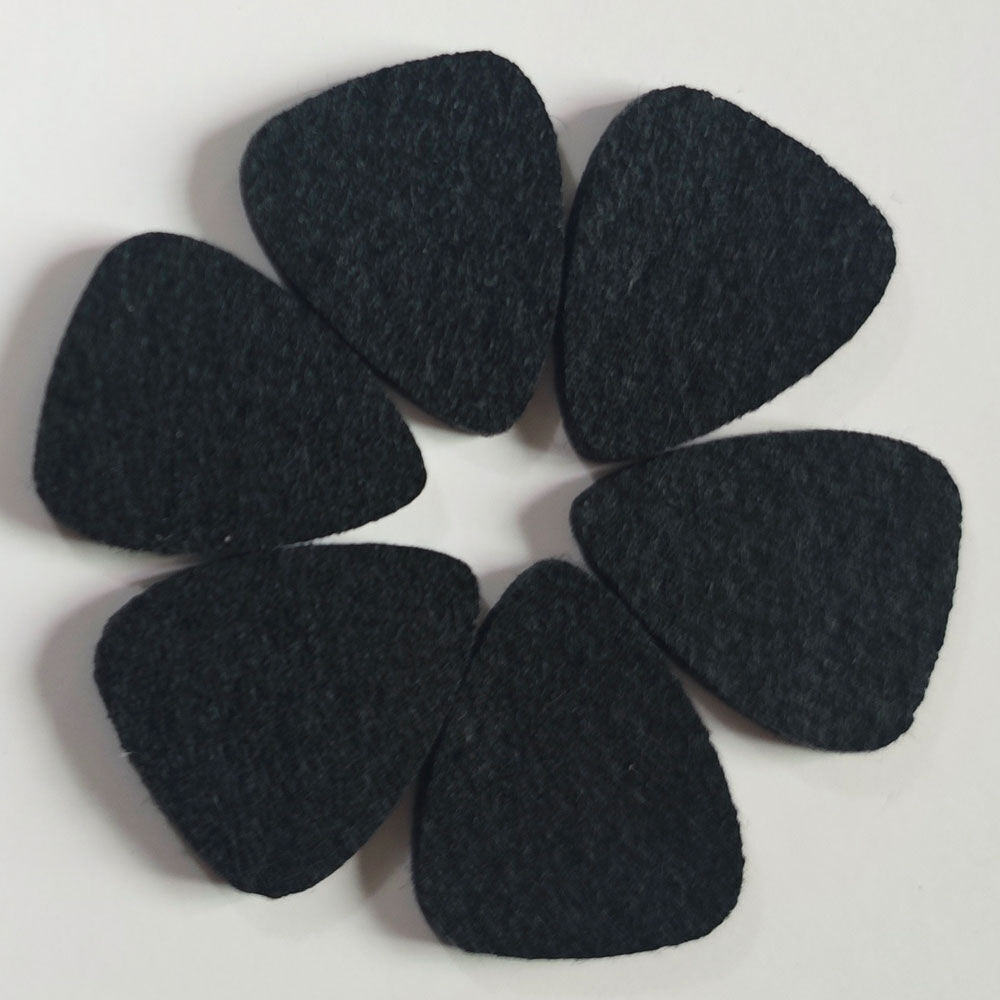 Kealoha Felt Ukulele Picks Black (Pack of 6) - High-Density Synthetic Wool Felt, Non-Slip, Triangle Shape, 25mm x 30mm — view 4