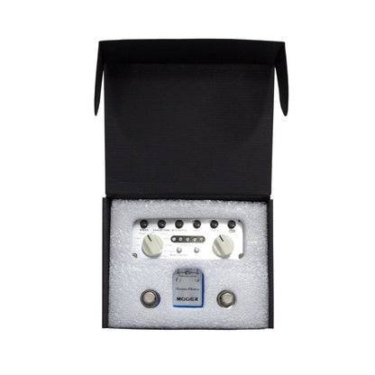 Mooer Reverie Chorus Dual Guitar Effects Pedal with 5 Modes, 8 Modulation Effects, 5 Tone Storage Channels, and Stereo Input/Output — view 5