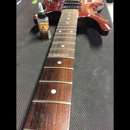 Music Nomad F-ONE Oil Fretboard Cleaner & Conditioner 60ml - Natural Oils, Lemon Oil Free, Cleans & Conditions, Safe for Unfinished Wood — view 5