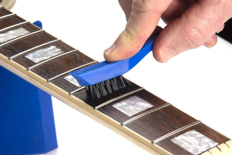 Music Nomad F-ONE Fretboard Care Kit - Oil, Microfiber Cloth, Brush for Unfinished Fretboards — view 4