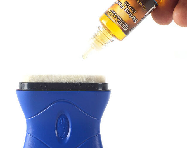 Music Nomad Premium Three-Piece String Care Kit with Ergonomic Applicator and Microfiber Cloth — view 3