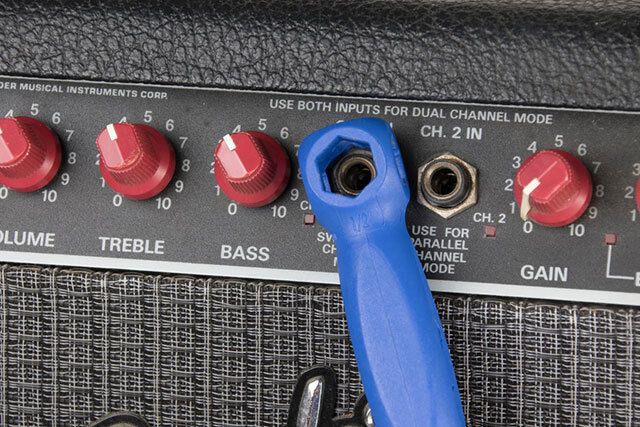 Music Nomad The Octopus 8 in 1 Tech Tool for Guitar Repair and Maintenance — view 4