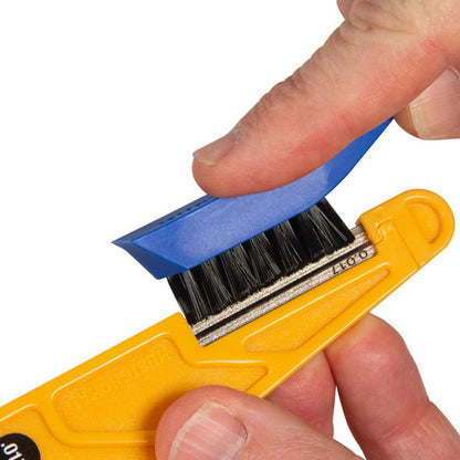 Music Nomad Nut File Storage Case with Cleaning Brush for 16 Files, 12" x 7" x 2" — view 3