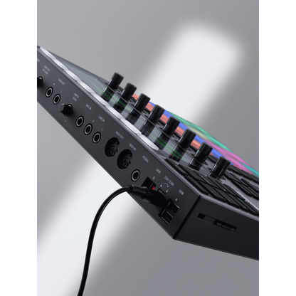 NI Maschine Plus Sampler and Drum Machine — view 5