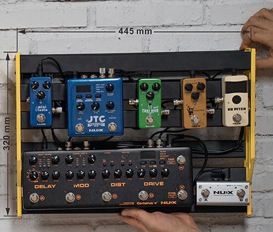 NU-X Bumblebee Large Manageable FX Pedalboard with Cable Organizers and Carrying Bag — view 4