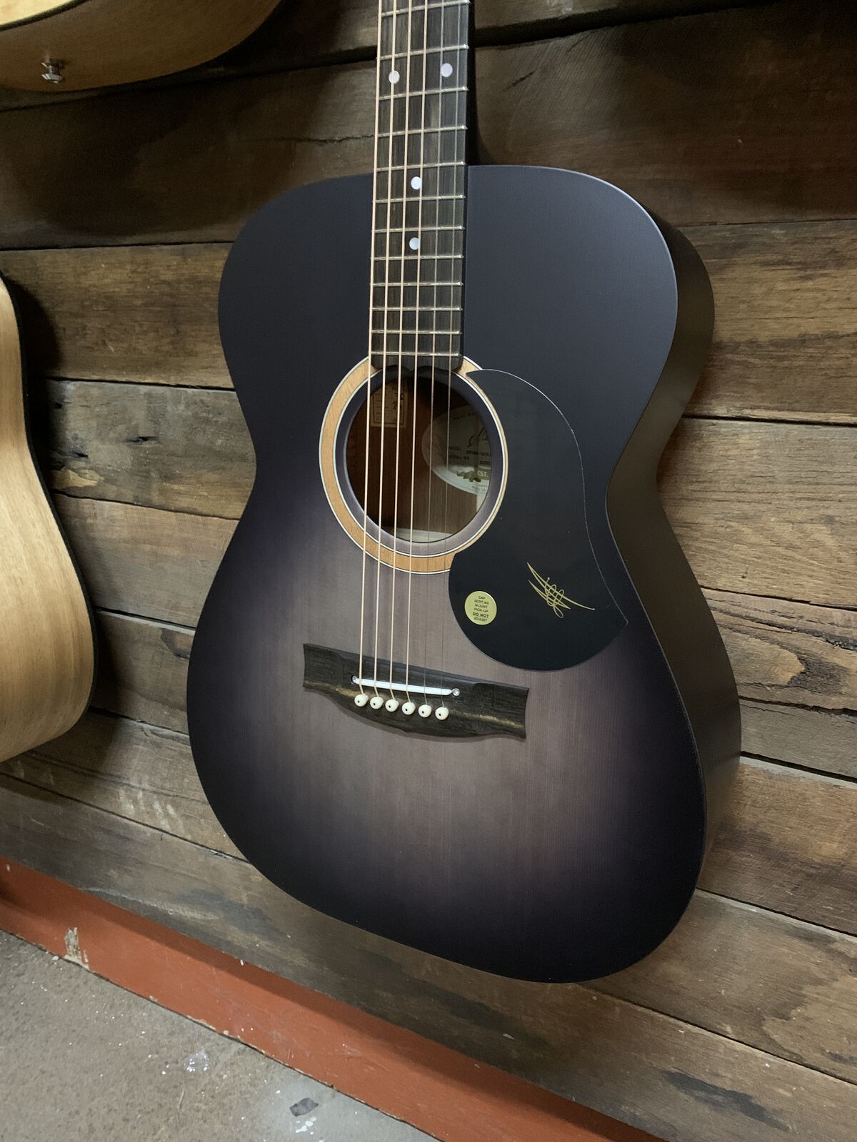 Maton SRS808 Solid Road Series Acoustic Guitar Ghost Black — view 2