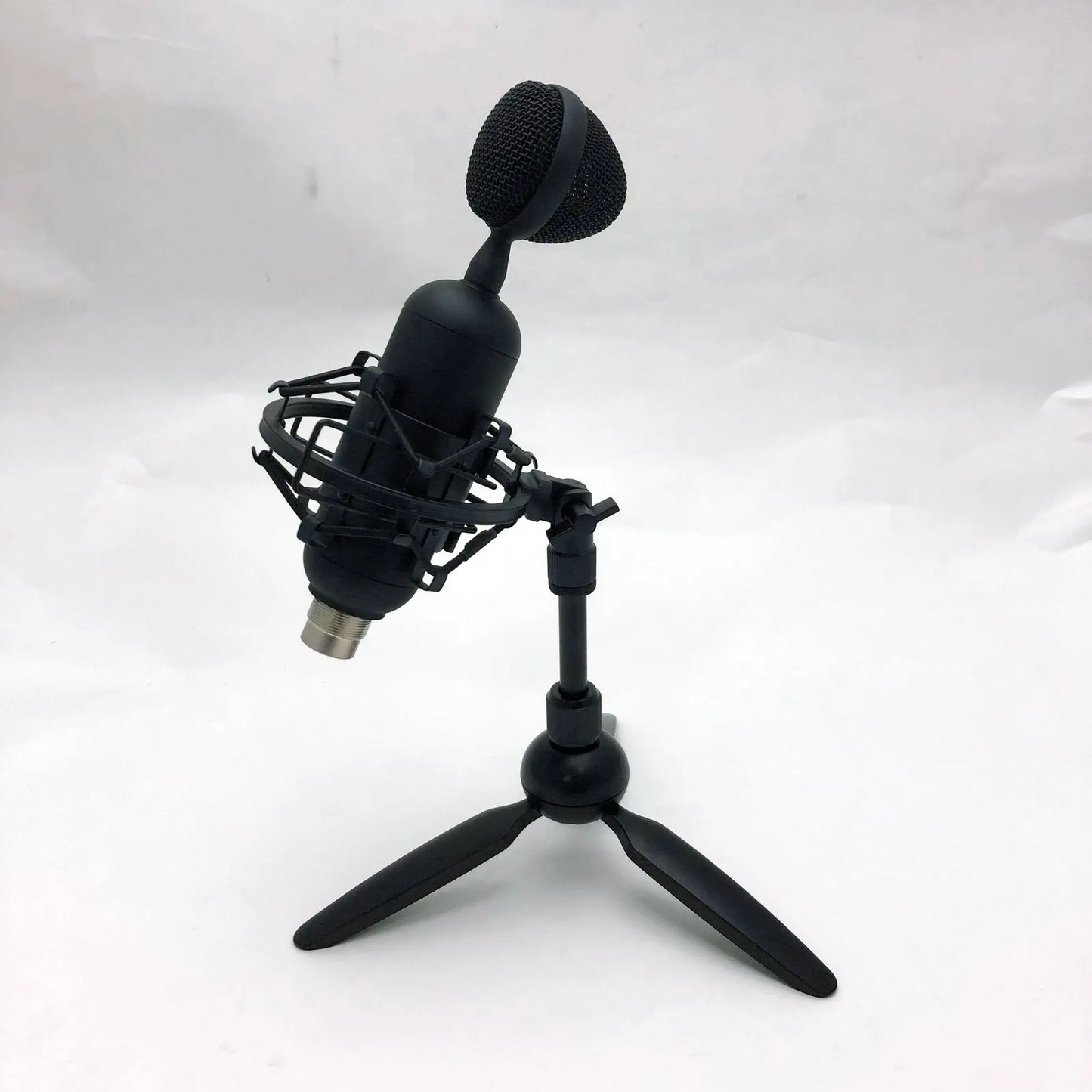 USB Condenser Studio Microphone with Desk Stand, USB Cable, and Carry Bag