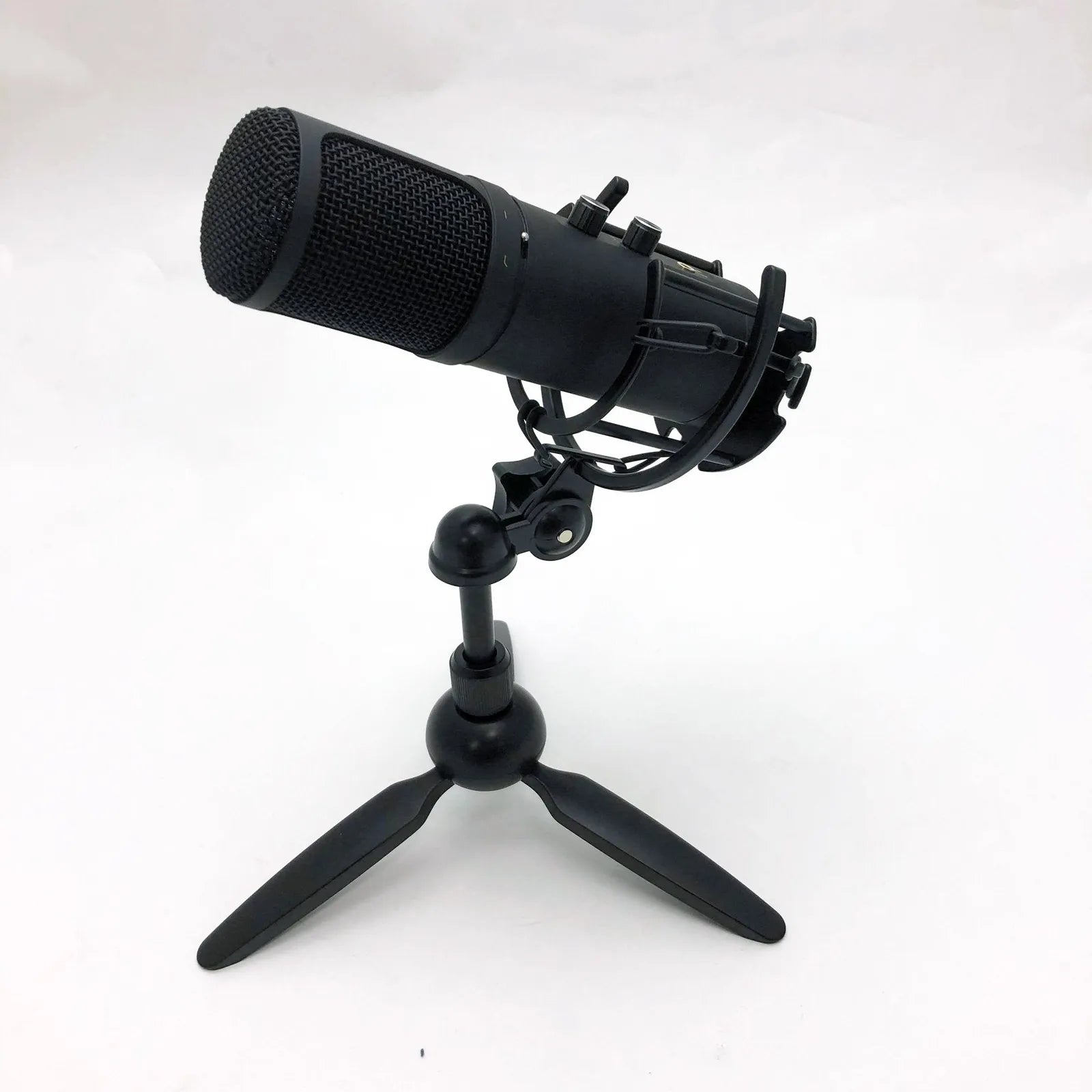 USB Condenser Studio Microphone with Headphone Output, Desk Stand, USB Cable & Carry Bag