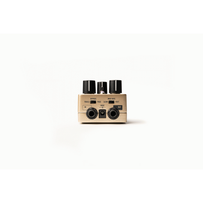 Universal Audio Heavenly Plate Reverb FX Pedal — view 4