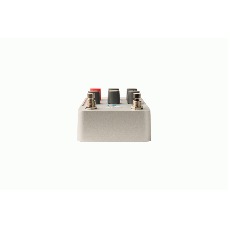 UA Max Preamp & Dual Compressor FX Pedal with Studio Effects and Customizable Footswitches — view 3