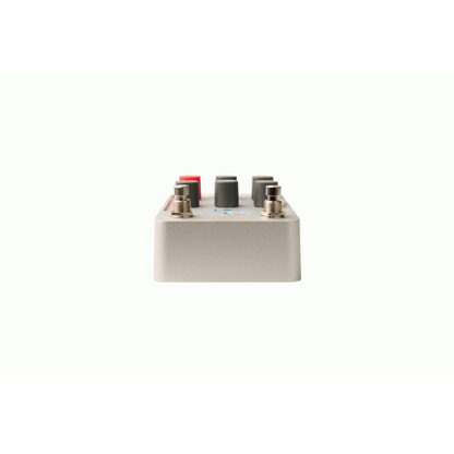 UA Max Preamp & Dual Compressor FX Pedal with Studio Effects and Customizable Footswitches — view 3