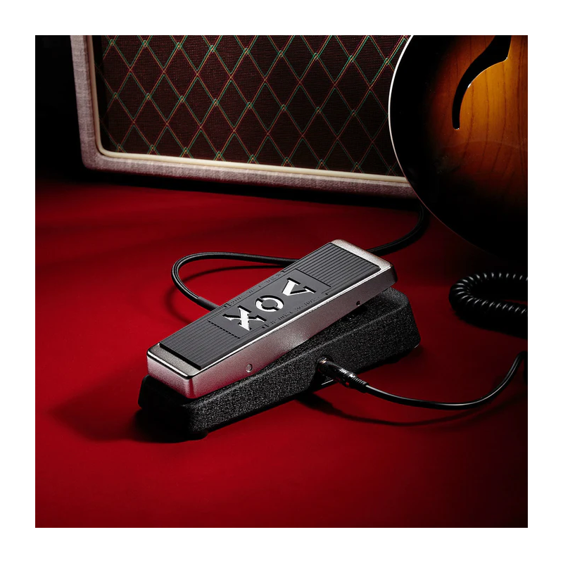 Vox V846-HW Hand Wired Wah Pedal with Diecast Metal Chassis and Soft Case — view 2
