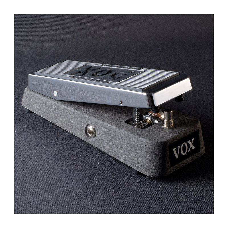 VOX V847 Wah-Wah Pedal with AC Power Capability and Buffered Input Jack — view 3