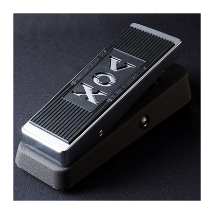 VOX V847 Wah-Wah Pedal with AC Power Capability and Buffered Input Jack — view 2