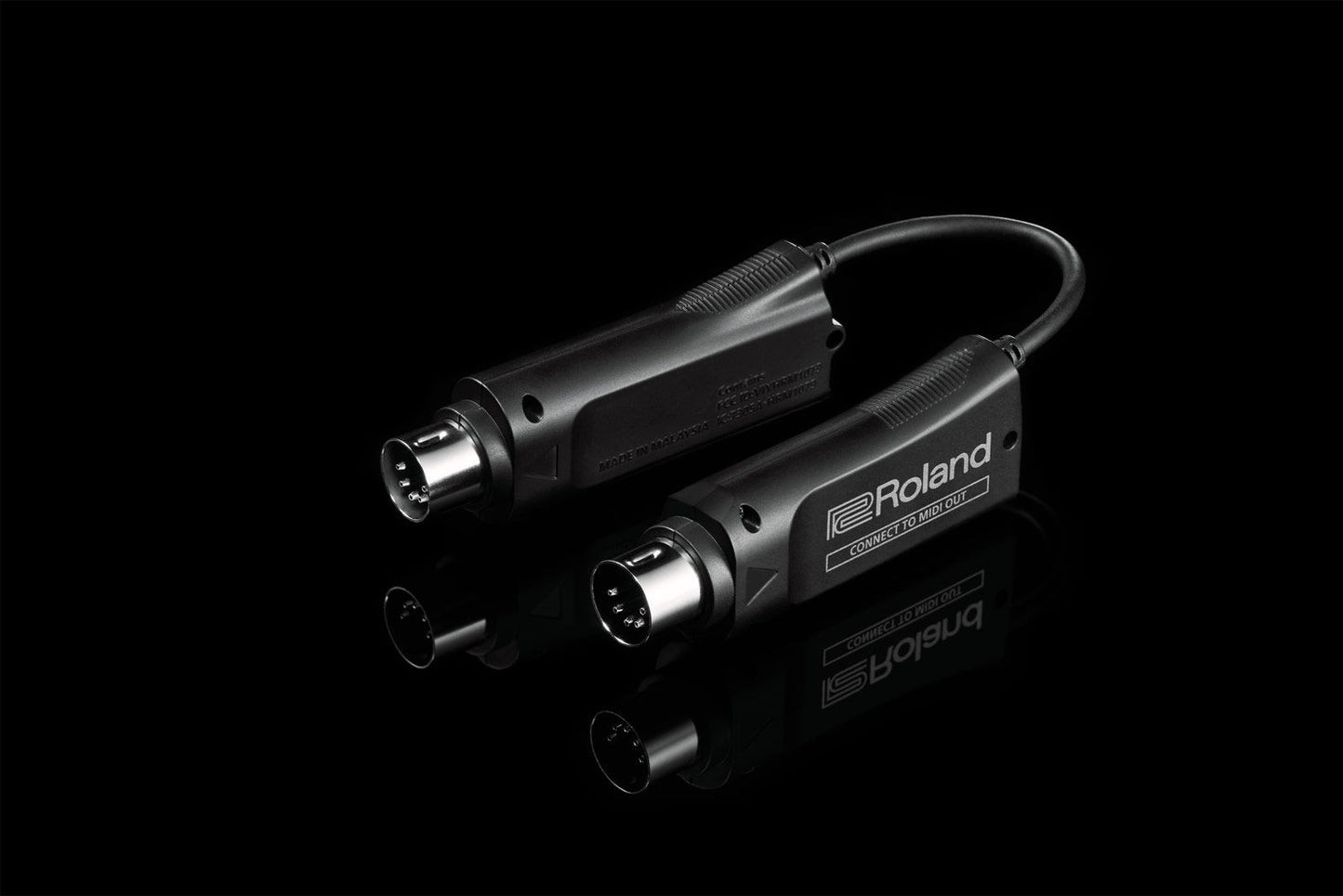 ROLAND WM-1 Wireless MIDI Adapter - Effortless Wireless Control for Musicians, Compact Design, Easy Setup, Reliable Performance — view 5