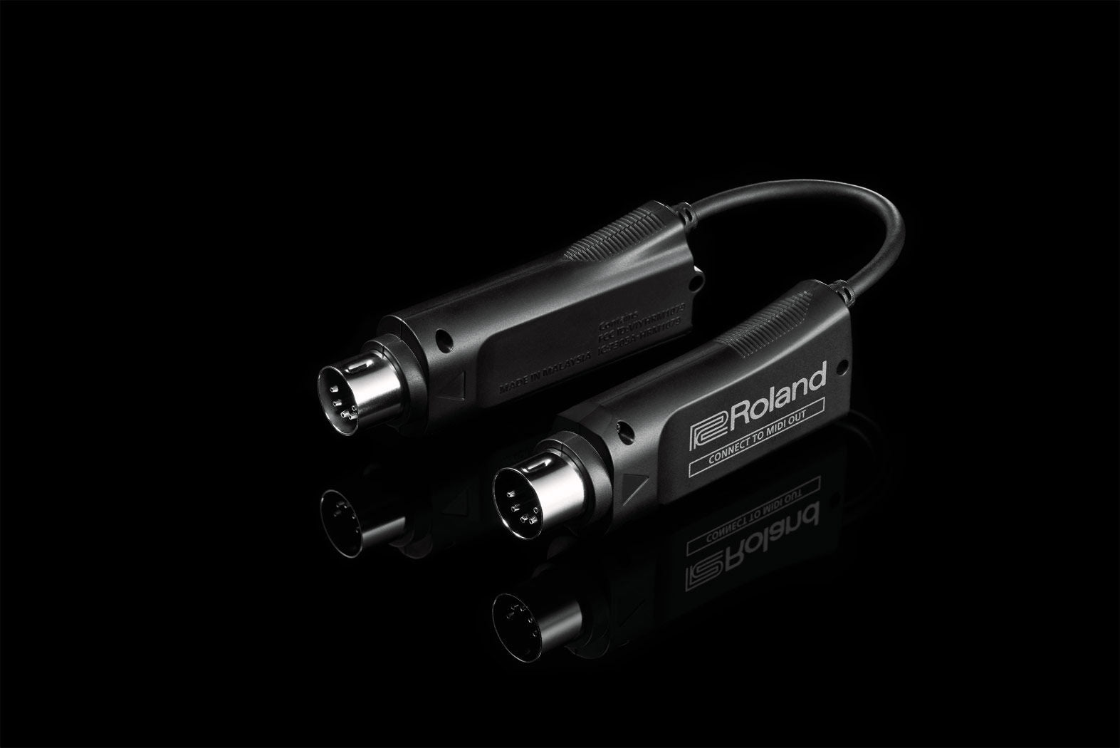 ROLAND WM-1 Wireless MIDI Adapter - Effortless Wireless Control for Musicians, Compact Design, Easy Setup, Reliable Performance — view 5